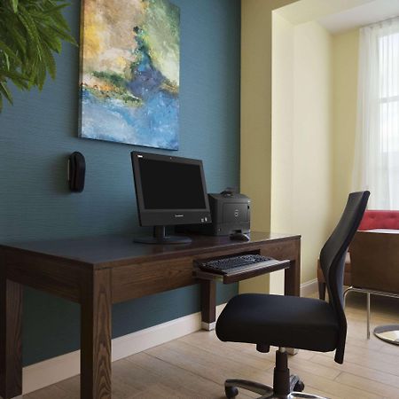 Days Inn & Suites By Wyndham Belmont Eksteriør bilde